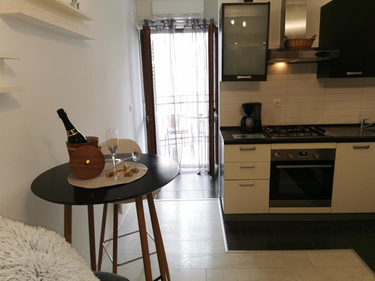 רוביני Apartments Nea מראה חיצוני תמונה