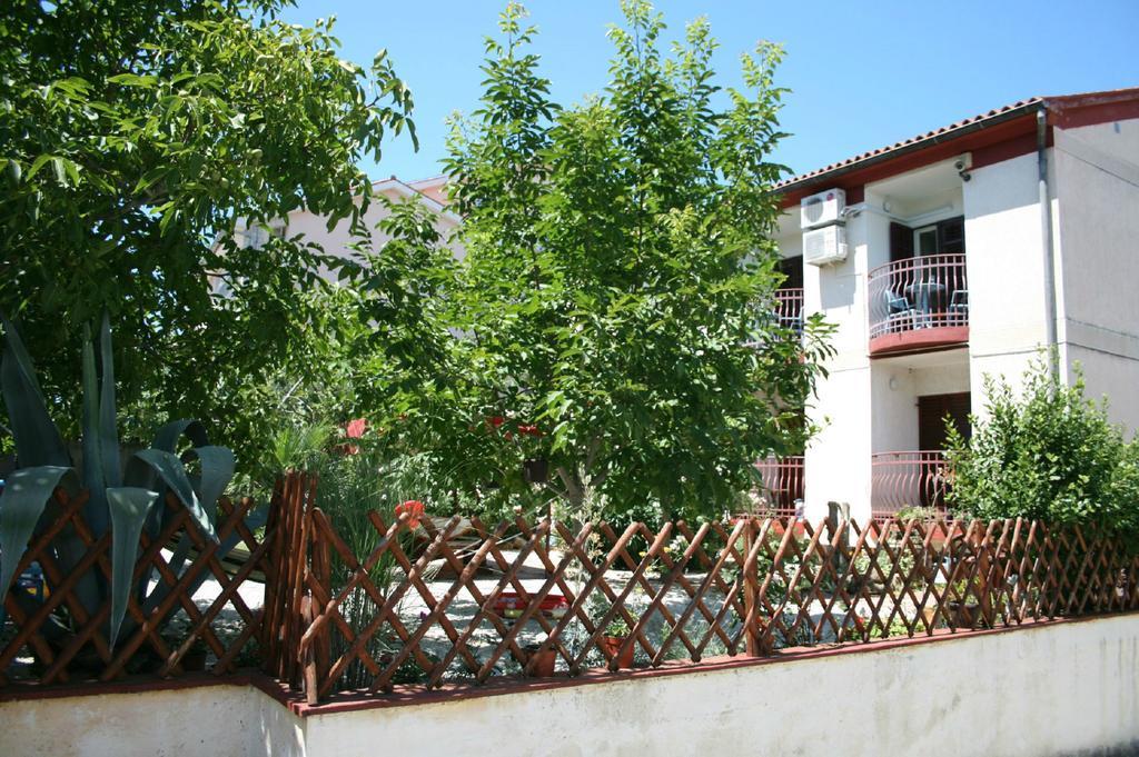 רוביני Apartments Nea מראה חיצוני תמונה